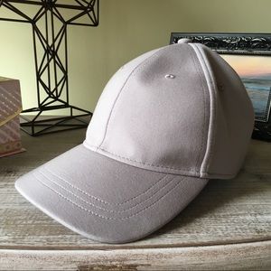 NWOT LULULEMON Gray/Lavender Heather Cap